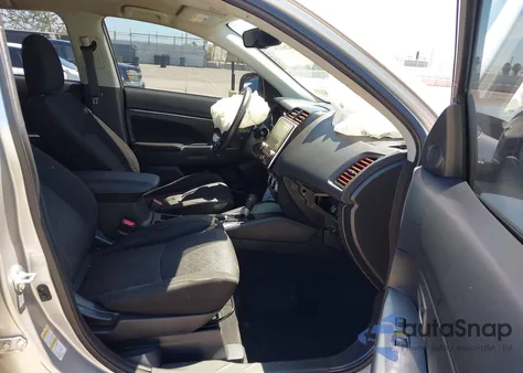 2020 Mitsubishi Outlander Sport 2.0 Se z USA, uszkodzony, nr VIN JA4AP4AU5LU005159